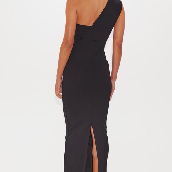 BLACK ONE SHOULDER FITTED MAXI DRESS - Picture 4 of 5
